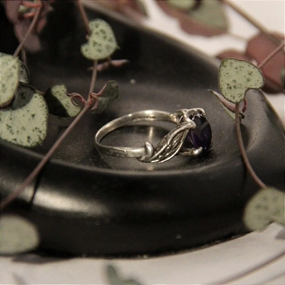 Sterling Silver Amethyst Leaf Ring Botanical Nature Inspired Band Size 8 - Picture 2 of 6